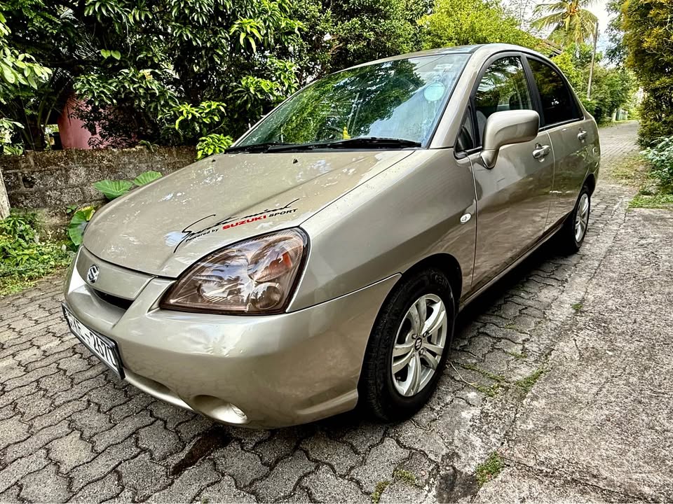 Suzuki Liana