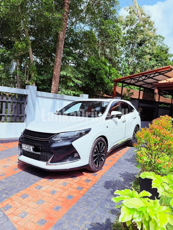 Toyota Harrier GS G Sport